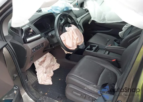 2021 Honda Odyssey Touring z USA, uszkodzony, nr VIN 5FNRL6H84MB002272